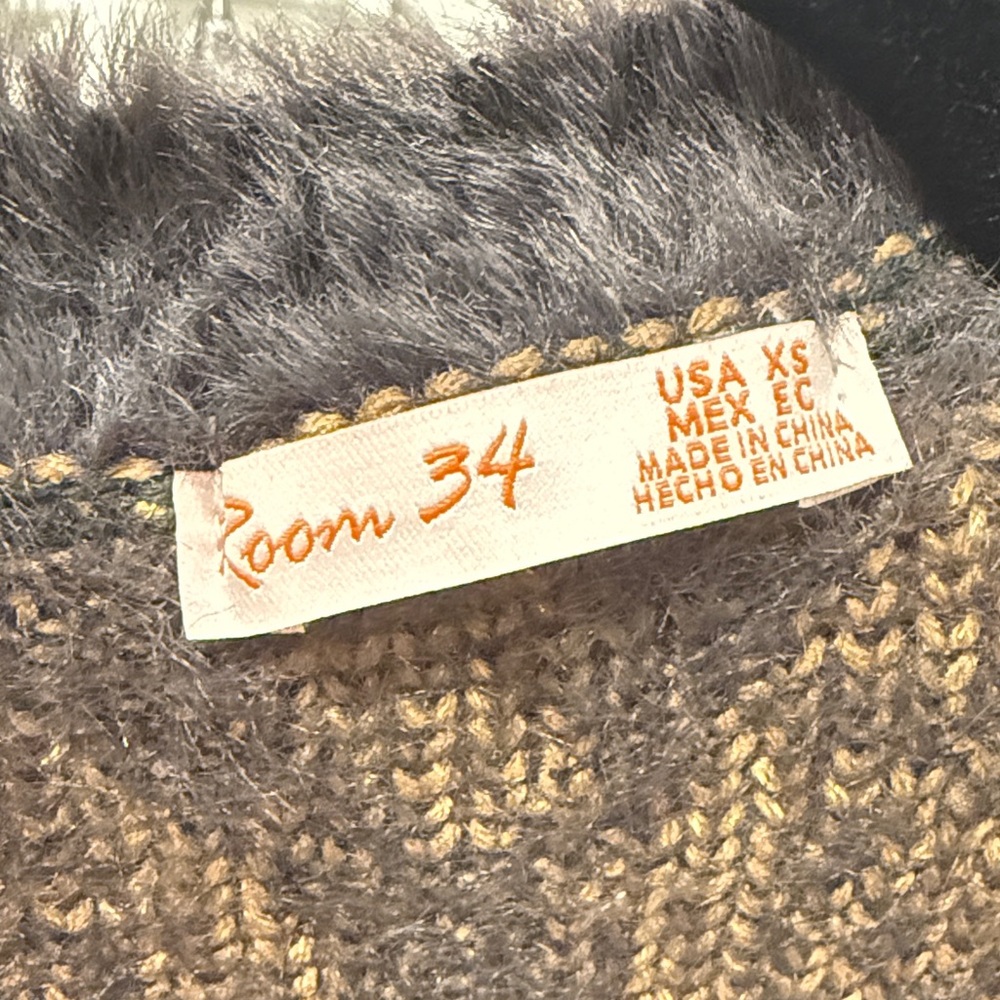 Black and Gold Women's Cardigan - Picture 5 of 5
